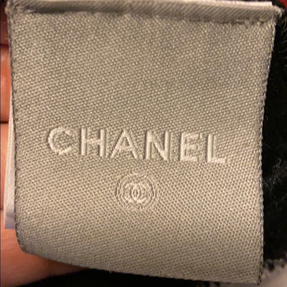 Can Chanel lovers tell me if this is authentic?